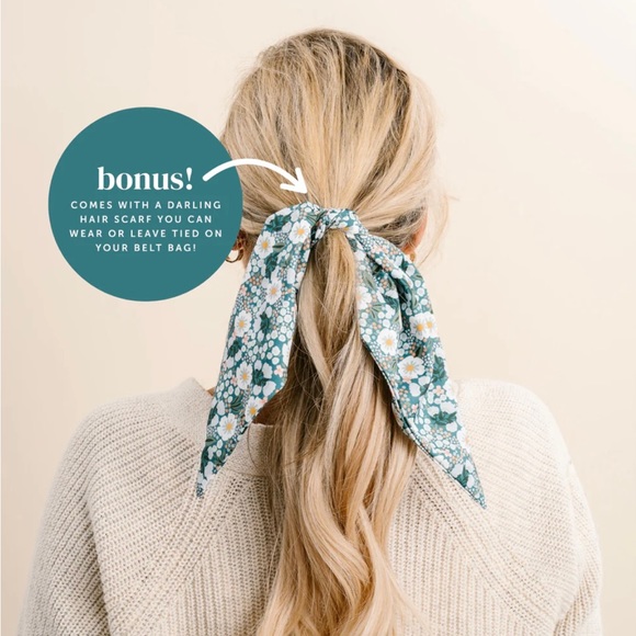 Belt bag with flowered detachable scarf - Picture 4 of 7